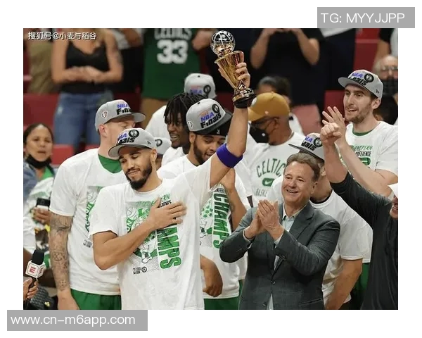 塔图姆担任运营总监向杜克队员传达支持与关怀信息