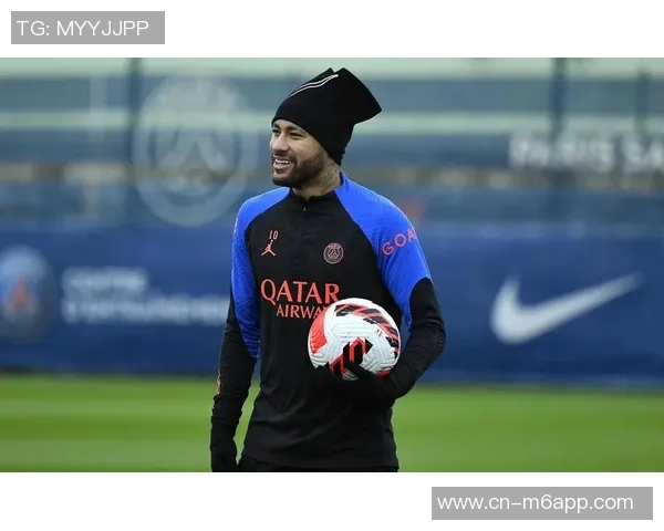 内马尔术后首次触球训练预计2月4日对圣保罗比赛入选大名单