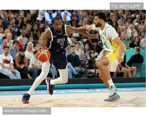 文班与华子对决精彩瞬间剃头技巧助力少林神力展现绝佳跳投 文班与华子对决精彩瞬间剃头技巧助力少林神力展现绝佳跳投